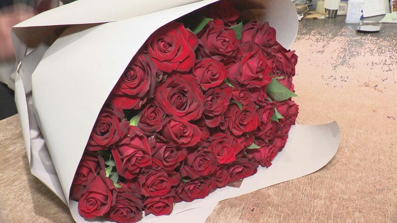 バレンタインに男性から50本のバラ!?　「永遠の愛」を誓って花の売り上げにも貢献【石川発】｜FNNプライムオンライン