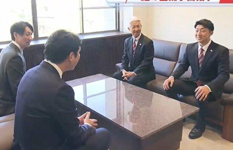 カープ ドラフト２位西野啓也選手（立命館大）新井監督が指名挨拶「偉大な古田先輩のような捕手になって」　【広島発】｜FNNプライムオンライン