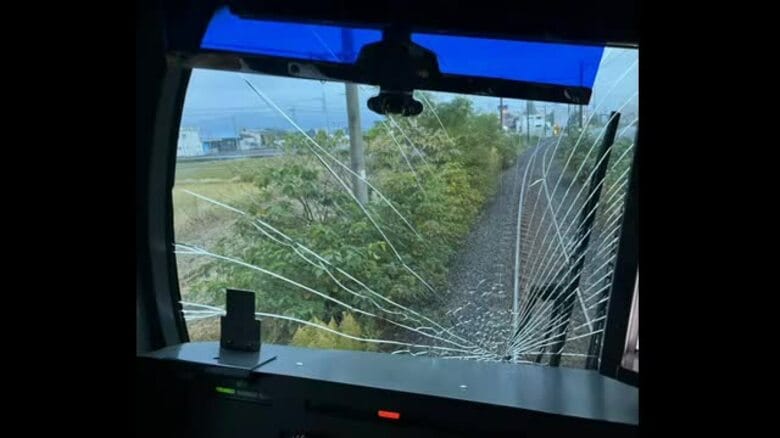 【速報】予讃線の特急「いしづち」　走行中に鳥と接触　一部列車で部分運休・車両編成変更｜FNNプライムオンライン