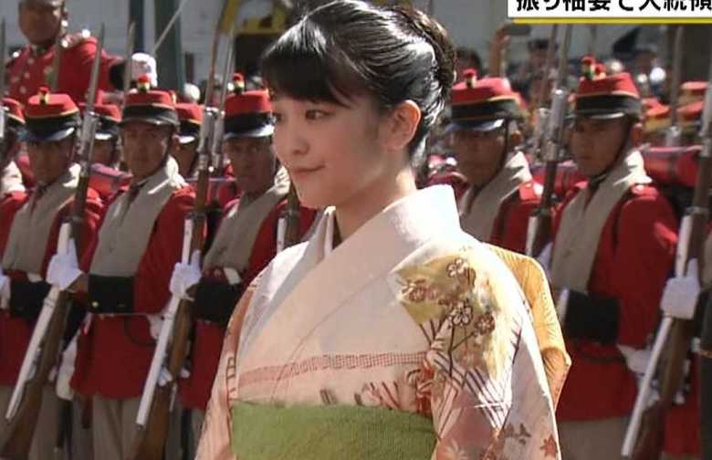 秋篠宮家の長女・眞子さまが南米を公式訪問中 着物・ドレス・カジュアル…それぞれの衣裳に込められた強い思いとは?