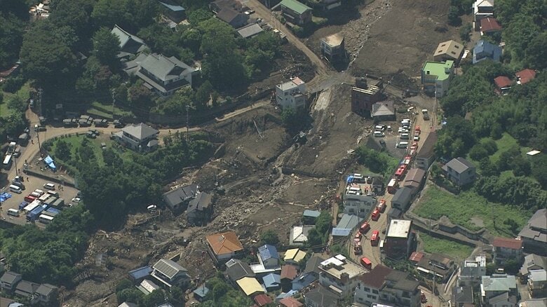 土石流が川を流れ下り28人が死亡（2021年7月・熱海市）