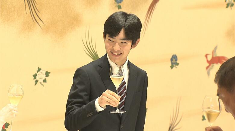 乾杯される悠仁さま