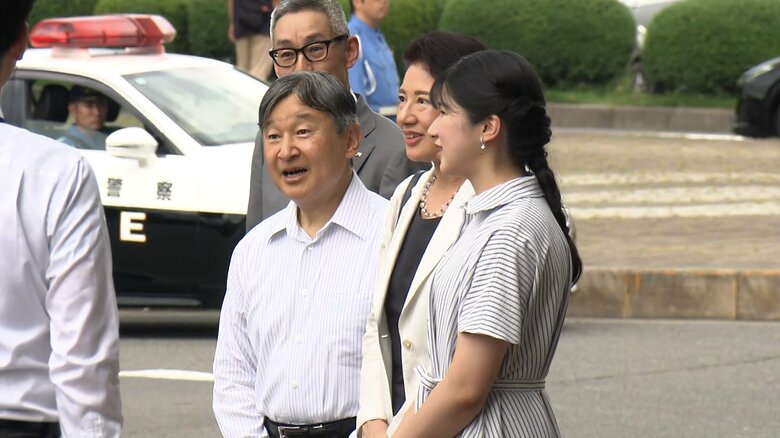 那須塩原駅に到着した天皇ご一家