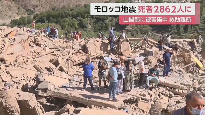 震源に近い山の上にある村では、建物のほとんどが倒壊