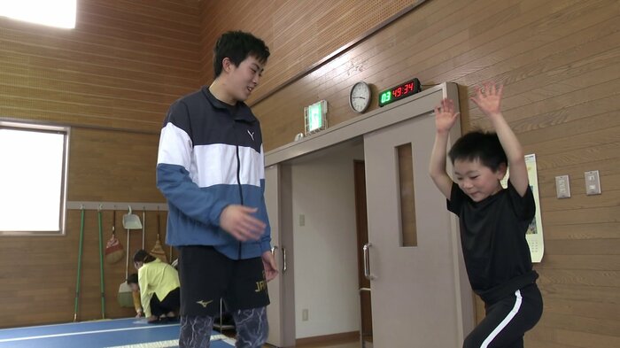 後輩の指導に熱が入る五十嵐選手