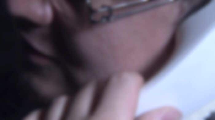 警察官騙る電話