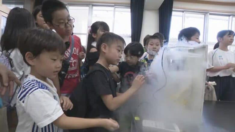 バナナでくぎが打てる！？歯磨き粉で動く船って？科学の不思議に触れる！作って遊ぼうおもしろ科学【愛媛】｜FNNプライムオンライン