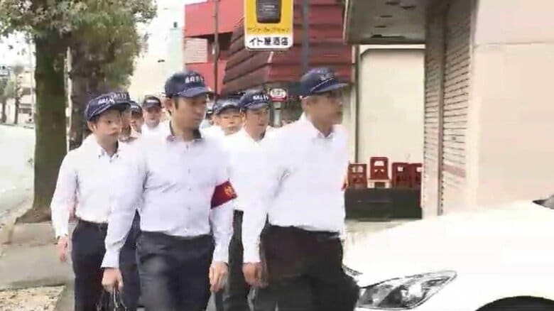 指定暴力団道仁会系の組事務所を家宅捜索　性風俗店の“違法営業”が資金源になっていたか　男3人を逮捕　福岡｜FNNプライムオンライン