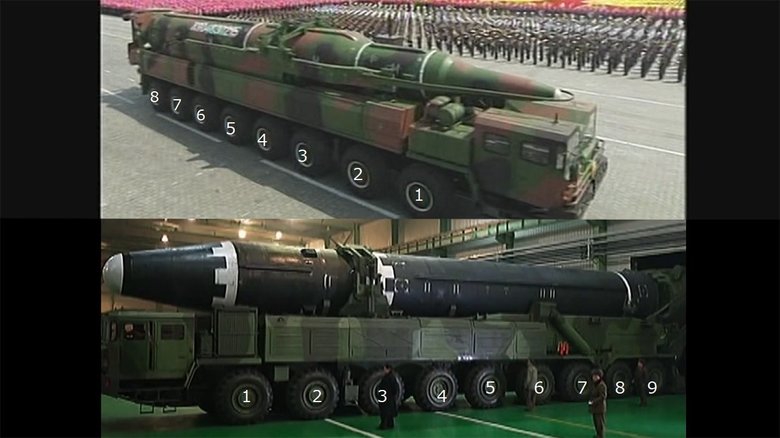 火星13型ICBMの自走発射機は16輪トラック。(上)(朝鮮中央テレビ・2012年) 火星15型ICBMの自走発射機は上記16輪トラックを延長した18輪トラック。(下)(朝鮮中央テレビ・2018年)