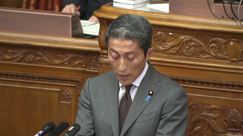 質問する大家議員(参院本会議・1月27日)