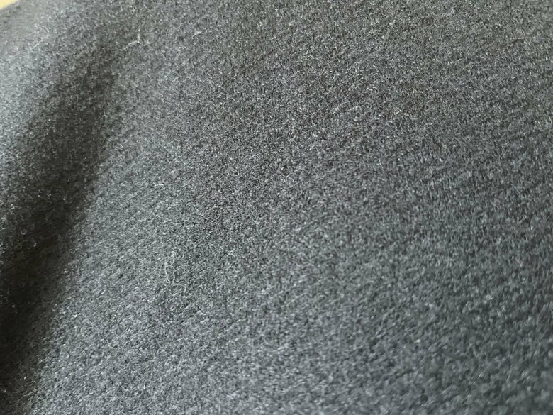 ウールなどの天然繊維に消毒液を使うのはNG（特集班撮影）