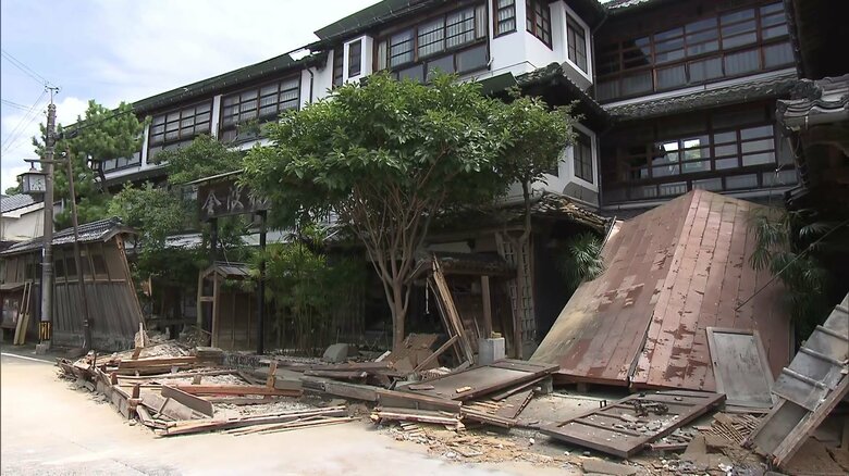 熊本県の被災地では多くの建物が損壊