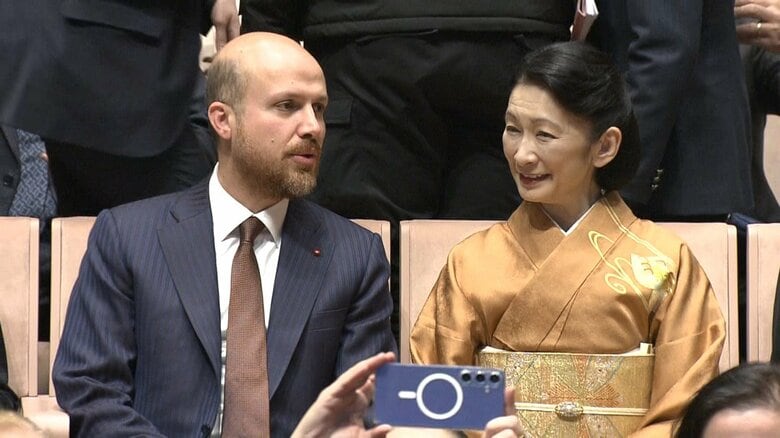 トルコとの国交100周年記念式典での記念コンサートを鑑賞される秋篠宮ご夫妻