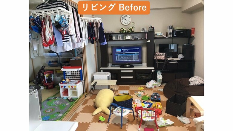 以前は、家族のものや子供のものであふれていたリビング（石阪さん提供）