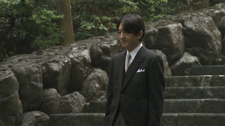 伊勢神宮を参拝される秋篠宮ご夫妻（21日）