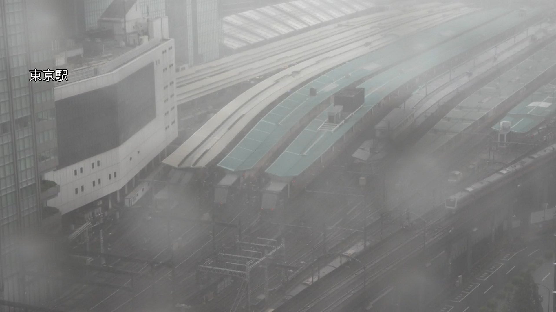 「電車ガラガラ」がトレンドワードに　台風6号で在宅勤務増加か「快適」の一方「切なくなった」SNSに嘆き