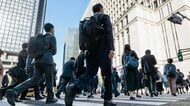 20年後に「サラリーマン」が消滅!大リストラ時代や年金崩壊など今の日本から予測する未来
