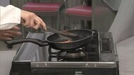 小さなフライパン・鍋の扱い 調理中に落下や取っ手外れる...