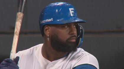 【ファイターズ】レイエスがDH部門で球団初の2年連続ベストナイン受賞「選ばれたことは光栄ですし、チームメイトや北海道のファンの皆様に感謝」