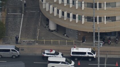 背中には刺し傷が…集合住宅内で倒れている30代男性発見　病院搬送後に死亡　兵庫・姫路市