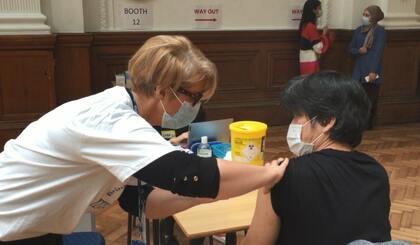 イギリスで進む“史上最大の計画” 　アストラゼネカ社製ワクチン接種の記録