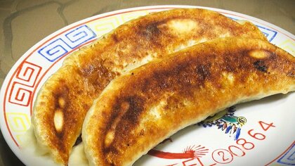 ｢とにかくでかい!｣ 長さ17ｃｍ･重さ140gの“特大ギョーザ” 誕生秘話を店主が語る【新潟発】