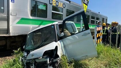 踏切で列車と軽自動車が衝突…JR釧網線の「網走～知床斜里駅間」で運転見合わせ…運転手の男性と列車の乗客乗員にケガなし〈北海道小清水町〉