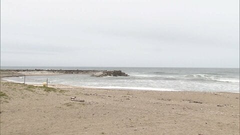 親子ら海で流され父死亡　「離岸流」発生か　茨城・鹿嶋市