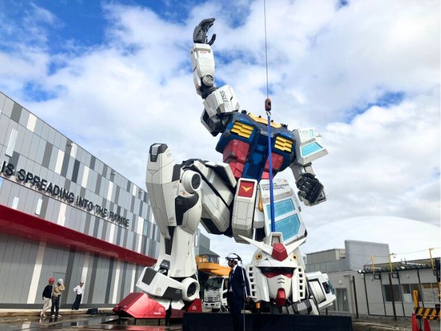 ドッキング前のガンダム