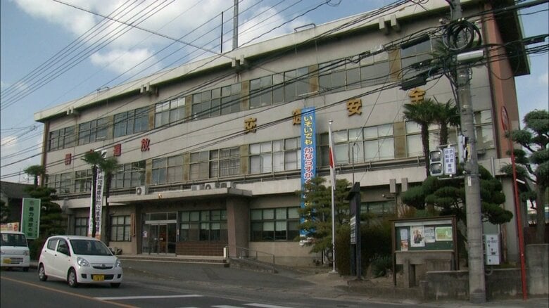 「顔にあざ」里親として育てる男児(1)に複数回暴行加えた疑い 府中市の30代夫婦を逮捕 広島|FNNプライムオンライン