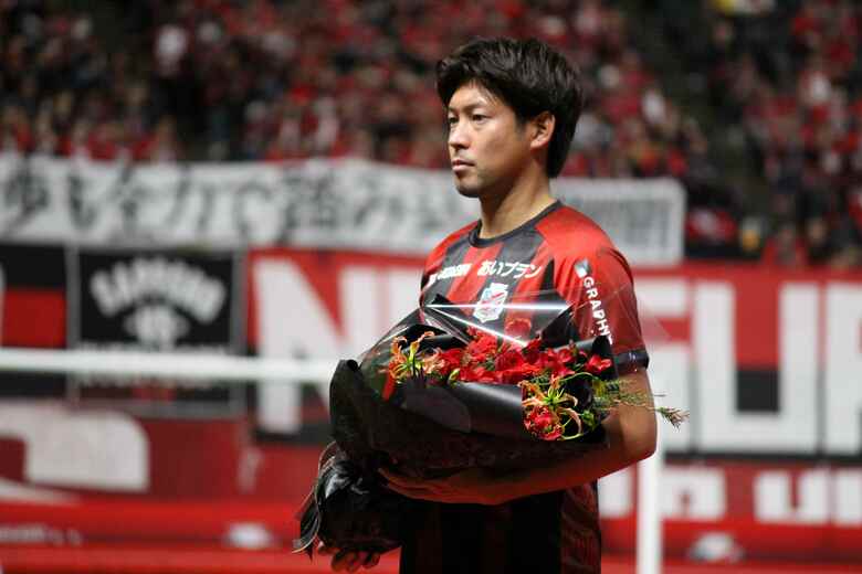 【コンサドーレ】深井一希、引退セレモニーで感謝と未来への夢「怪我だらけの僕を応援してくれてありがとう」「いつか監督としてこのピッチに」｜FNNプライムオンライン
