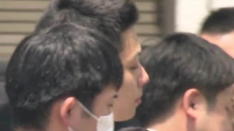 【独自】窓枠焼いて侵入しようとした疑いで男2人を逮捕…1カ月前にも同住宅に何者かが侵入試みる　「闇バイトに応募」2人に面識なし　東京・目黒区｜FNNプライムオンライン