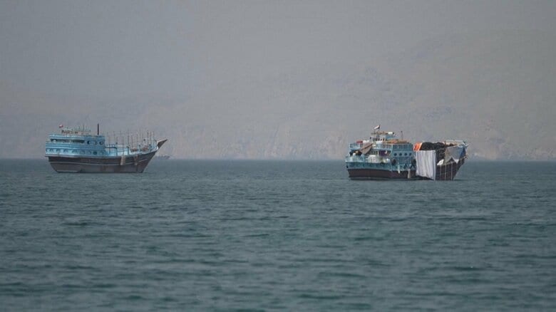 ホルムズ海峡周辺に取り残された船員1万人超の避難計画を開始　必要な安全確保や航行条件の確認終えたと説明｜FNNプライムオンライン