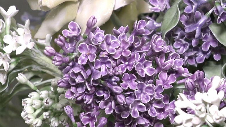 理想の紫に仕上げるために5回色を塗り重ねたライラック