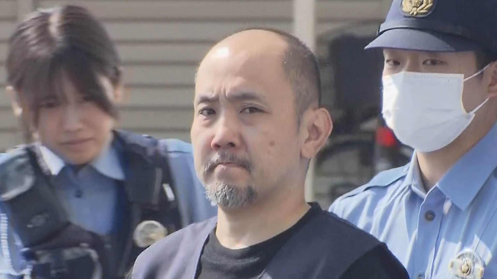逮捕＋終り バイクでバッグをひったくり…48歳男を逮捕 黒の上下にヘルメット姿で