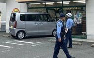 弁当店に軽自動車突っ込む　運転していたのは69歳女性　ケガ人なし　ドアが破損しガラス散乱
