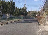 強い殺意か…路上で切られ死亡の54歳男性 首や背中等に“刺し傷十数カ所” 現場付近に包丁2本放置される