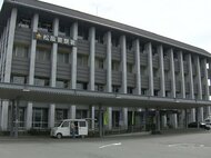 リサイクル店のおもちゃ売り場に下半身を露出した男…50歳税務署職員を現行犯逮捕「間違いありません」