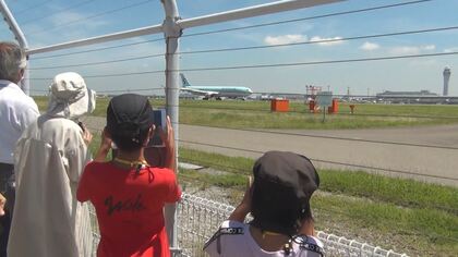 100m先での離陸は大迫力…中部国際空港の人気ツアーが復活　名物ガイドが届ける“飛行機を見る楽しさ”