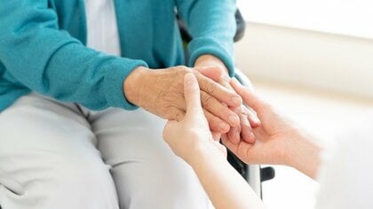 食べ物放置、ゴミの中で寝ていた高齢者も…いま求められる“在宅看護”　住み慣れた家で暮らしたい高齢者に寄り添う人たち　重要なのは「少し軽やかな在宅看護」