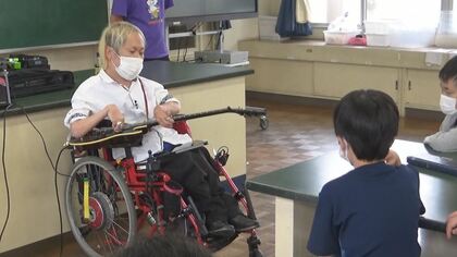 布袋寅泰さんと共演した車いすのギタリスト　独自の演奏法を確立「自分の好きなことを」小学生へ講演【長野発】