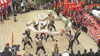 390年の歴史・秋の大祭「長崎くんち」開幕！ 7つの踊町が奉納踊を披露　9日まで祭り一色の長崎