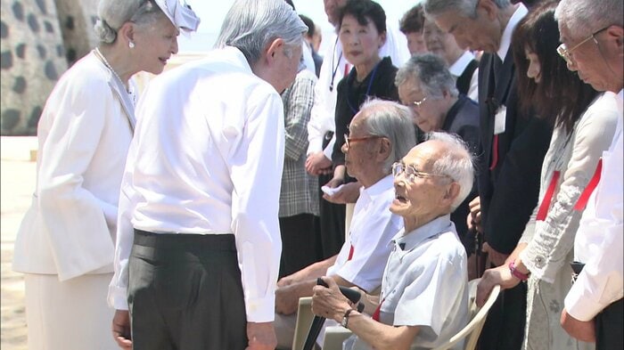 元日本兵・土田喜代一さんと懇談される両陛下