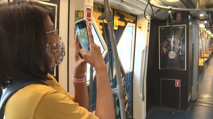 乗り合わせた乗客が車内を撮影
