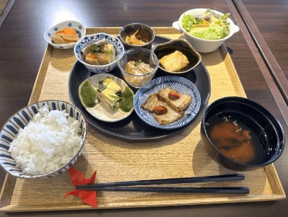 御料小鉢膳 税込 2500円