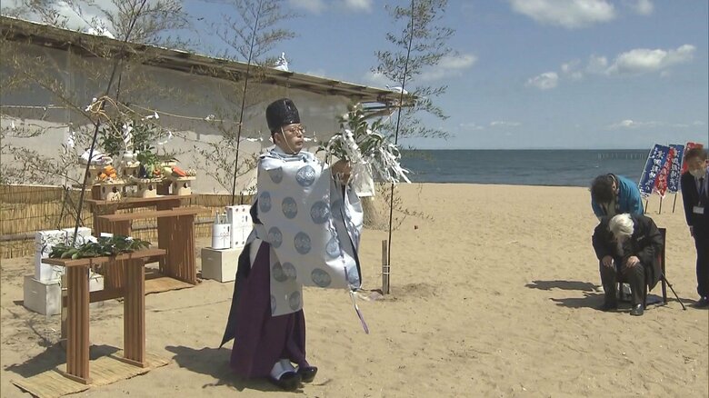 ハマグリは例年より育ち良く…潮干狩りシーズンを前に浜開き式 海の家の経営者らが参加 津市の御殿場海岸｜FNNプライムオンライン