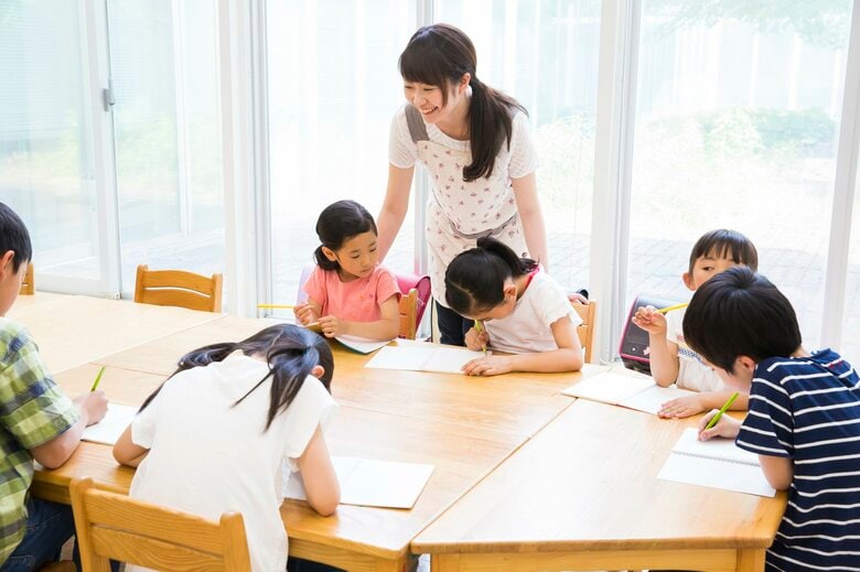 「学童クラブ」都独自の認証制度創設を検討　2023年度は定員オーバーなどで3524人が利用できず｜FNNプライムオンライン