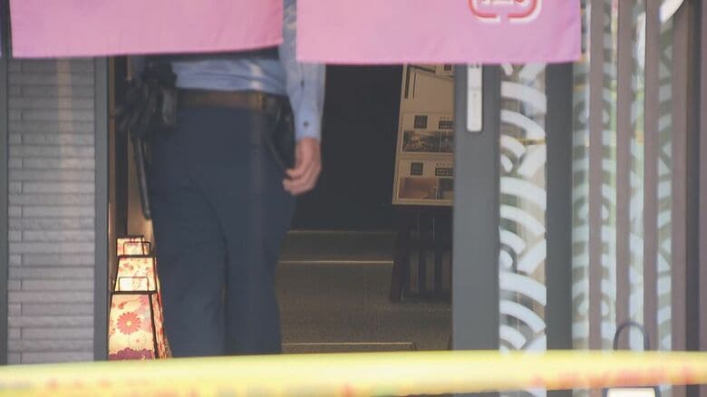 【速報】ホテルに男性の遺体 30代位でベッドに上半身裸の状態でうつ伏せに倒れる 事件と事故の両面で捜査｜FNNプライムオンライン