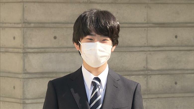 悠仁さまのスーツ姿は、父・秋篠宮さま似のシルエット