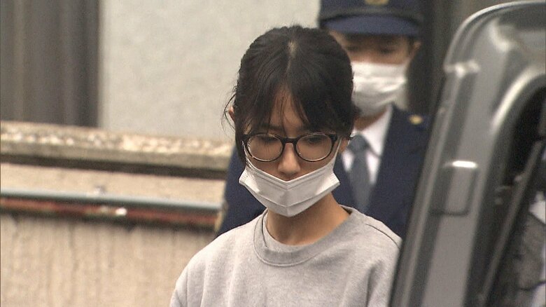 逮捕された安部綾香容疑者(28)(23日 板橋署)